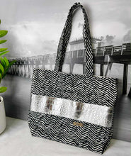 Load image into Gallery viewer, Black & White Casual Tote Bag
