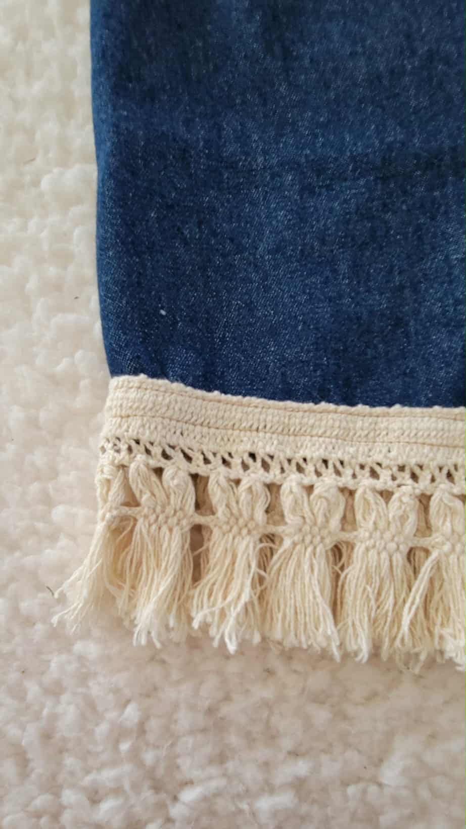 Lucy Flowers Top with Retro Jeans