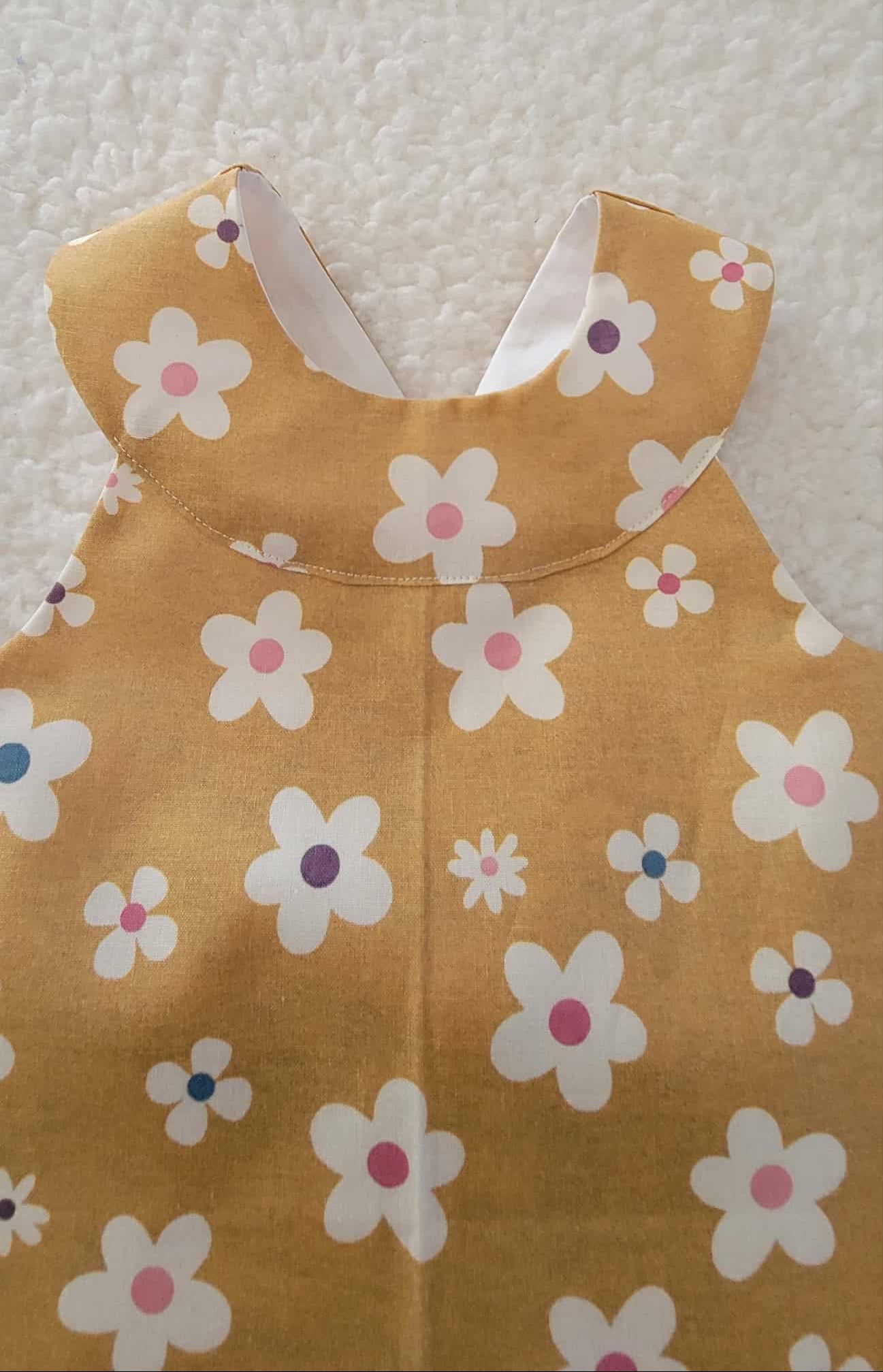 Lucy Flowers Top with Retro Jeans
